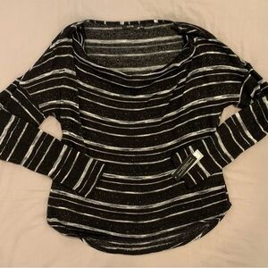 NWT Apt9 Long Sleeved Top - Large